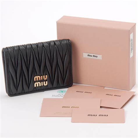 miu miu カードケース|【レディース】カードケース ｜miu Miu公式サイト.